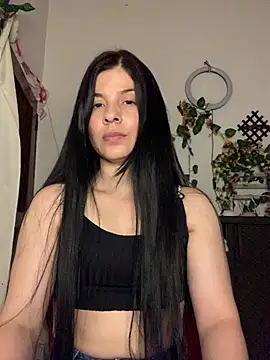 Snapshot of Estefani_32 chatting on 07-01-26, 06:40 Estefani 32 online show from 07-01-26, 06:40