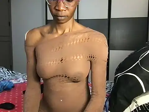 Snapshot of choco_petite chatting on 02-28-25, 05:04 choco petite online show from 02-28-25, 05:04