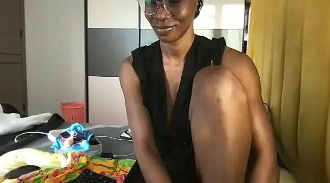 Snapshot of choco_petite chatting on 03-17-25, 04:19 choco petite online show from 03-17-25, 04:19