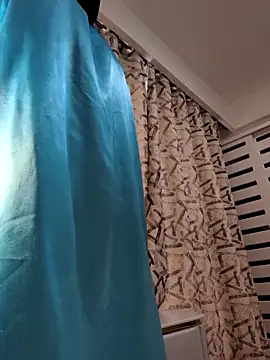 Snapshot of choco_petite chatting on 09-21-25, 11:34 choco petite online show from 09-21-25, 11:34