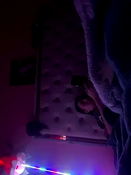 Flossy Vettie online show from 10-04-25, 12:52