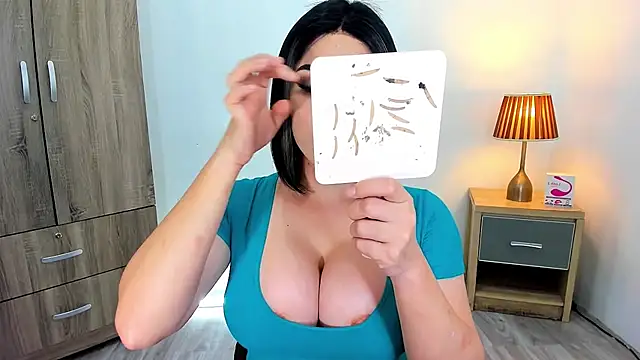 Snapshot of xxHeavenly_AngeLxx chatting on 01-19-25, 04:01 xxHeavenly AngeLxx online show from 01-19-25, 04:01