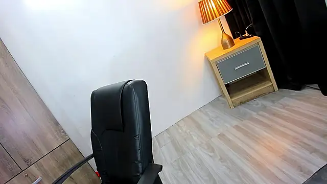 Snapshot of xxHeavenly_AngeLxx chatting on 03-16-25, 09:05 xxHeavenly AngeLxx online show from 03-16-25, 09:05