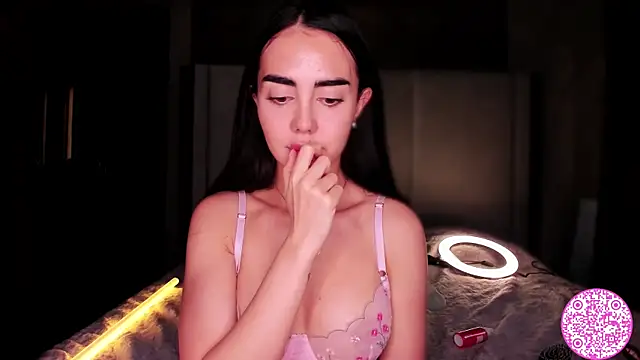 Snapshot of Lil_Gabby chatting on 01-24-25, 09:49 Lil Gabby online show from 01-24-25, 09:49