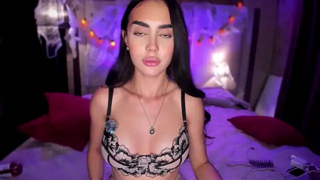 Snapshot of Lil_Gabby chatting on 10-25-25, 06:46 Lil Gabby online show from 10-25-25, 06:46