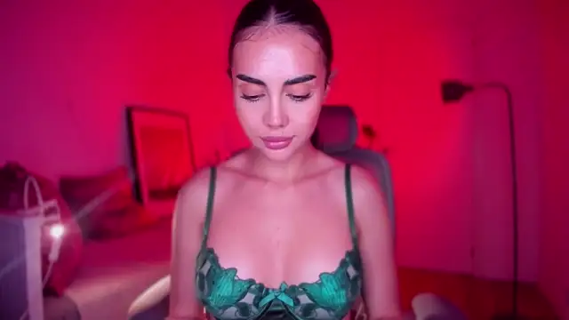 Snapshot of Lil_Gabby chatting on 11-19-25, 08:09 Lil Gabby online show from 11-19-25, 08:09