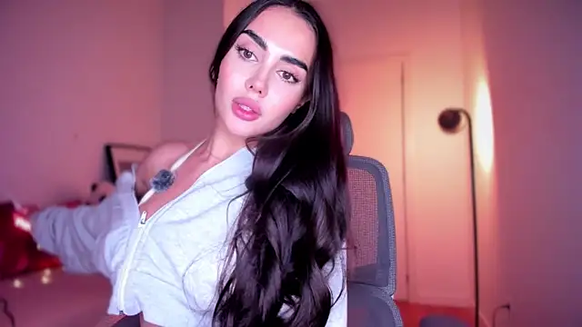 Snapshot of Lil_Gabby chatting on 12-04-25, 07:44 Lil Gabby online show from 12-04-25, 07:44