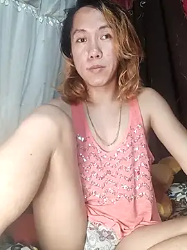 Snapshot of cute_boytoy0221 chatting on 02-04-26, 03:51 cute boytoy0221 online show from 02-04-26, 03:51