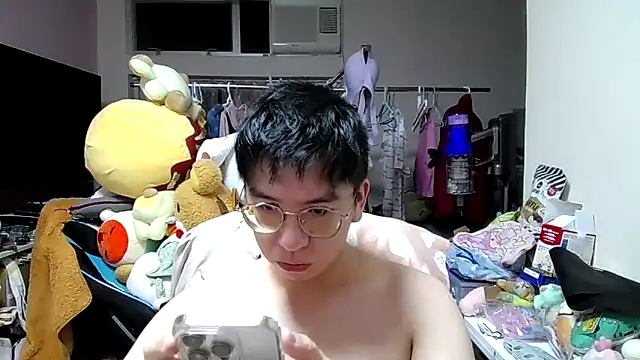 Snapshot of charlie_xdd chatting on 02-23-26, 01:30 charlie xdd online show from 02-23-26, 01:30