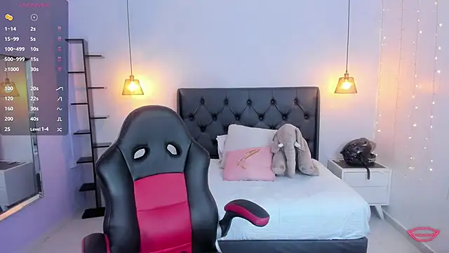 Snapshot of AMELIELEONE chatting on 01-21-25, 11:35 AMELIELEONE online show from 01-21-25, 11:35