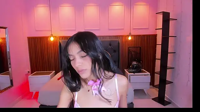 Snapshot of AMELIELEONE chatting on 11-25-25, 12:27 AMELIELEONE online show from 11-25-25, 12:27