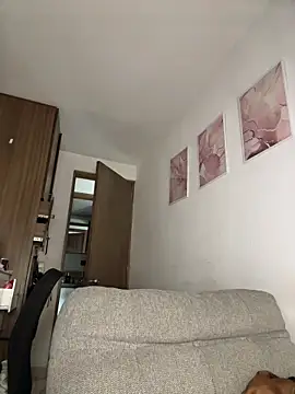 DulceLenns online show from 04-12-26, 08:03