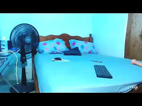 Snapshot of cositarrica_xxx chatting on 03-14-25, 05:24 cositarrica xxx online show from 03-14-25, 05:24