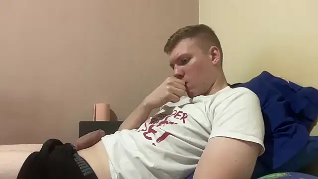 Snapshot of sexybooii6968 chatting on 08-02-26, 06:50 sexybooii6968 online show from 08-02-26, 06:50