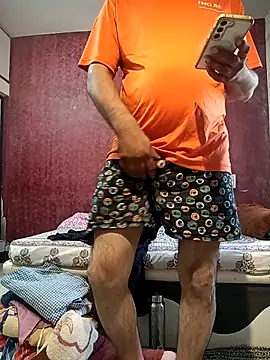 Snapshot of hornydick4you chatting on 11-15-25, 05:16 hornydick4you online show from 11-15-25, 05:16