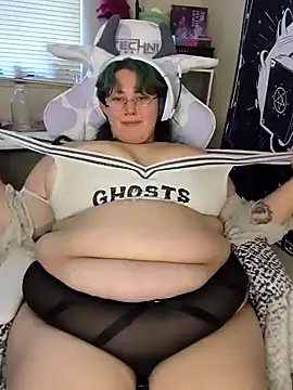 Snapshot of Cutegothcrybabyx chatting on 12-07-24, 04:25 Cutegothcrybabyx online show from 12-07-24, 04:25