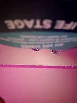 Snapshot of Cutegothcrybabyx chatting on 12-18-25, 10:21 Cutegothcrybabyx online show from 12-18-25, 10:21