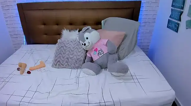 olivia love  online show from 12-10-24, 12:28