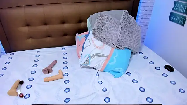 olivia love  online show from 12-28-24, 07:11