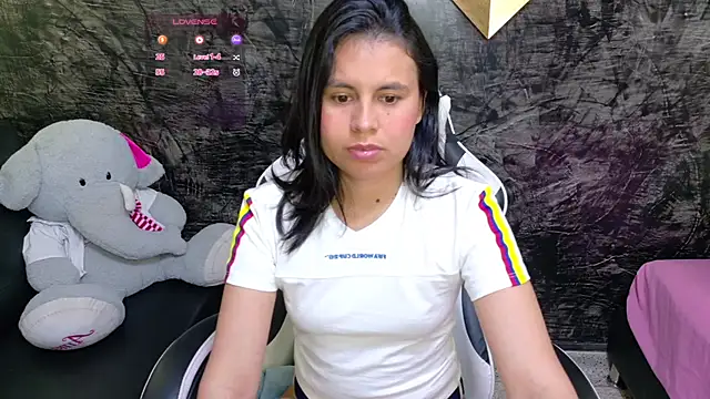olivia love  online show from 06-17-26, 09:05