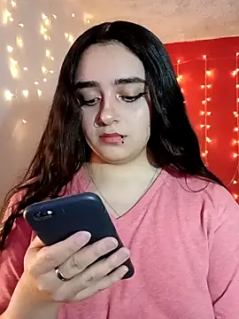 Snapshot of IvonneT chatting on 12-04-24, 03:59 IvonneT online show from 12-04-24, 03:59