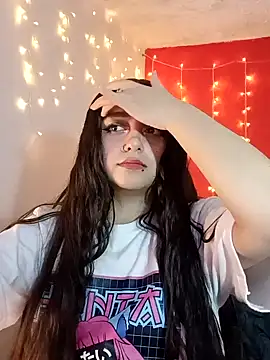 Snapshot of IvonneT chatting on 12-13-24, 02:10 IvonneT online show from 12-13-24, 02:10