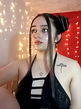 Snapshot of IvonneT chatting on 02-02-25, 08:08 IvonneT online show from 02-02-25, 08:08