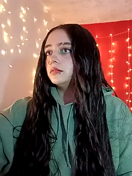 Snapshot of IvonneT chatting on 02-07-25, 02:29 IvonneT online show from 02-07-25, 02:29