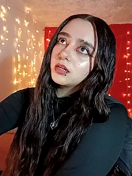 Snapshot of IvonneT chatting on 02-20-25, 04:18 IvonneT online show from 02-20-25, 04:18