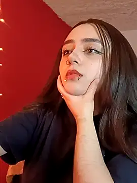 Snapshot of IvonneT chatting on 10-20-25, 12:00 IvonneT online show from 10-20-25, 12:00