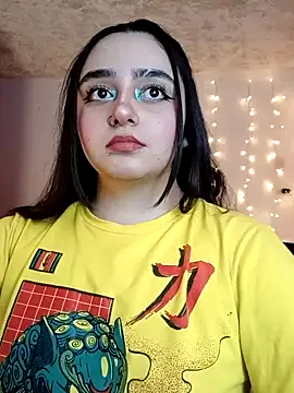 Snapshot of IvonneT chatting on 11-26-25, 02:01 IvonneT online show from 11-26-25, 02:01