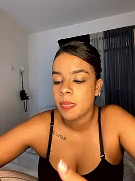 trianawhite online show from 12-02-24, 09:06