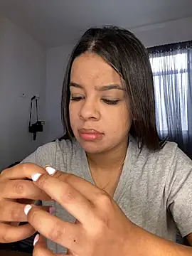 trianawhite online show from 01-20-25, 03:39