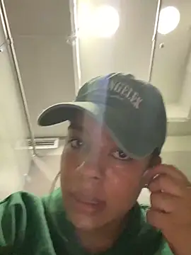 trianawhite online show from 02-19-25, 06:21