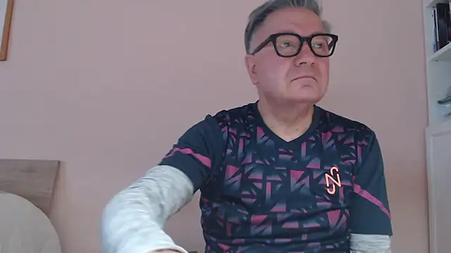 YOU6me online show from 02-11-26, 08:19