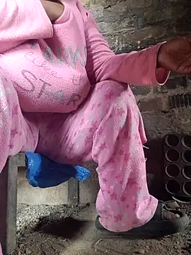 winterqueenx online show from 03-15-26, 06:30