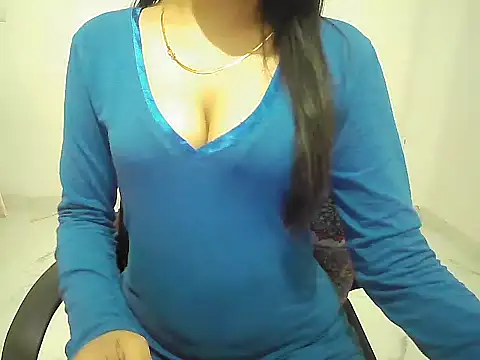 Snapshot of Bold-Radhika chatting on 01-19-25, 11:10 Bold-Radhika online show from 01-19-25, 11:10