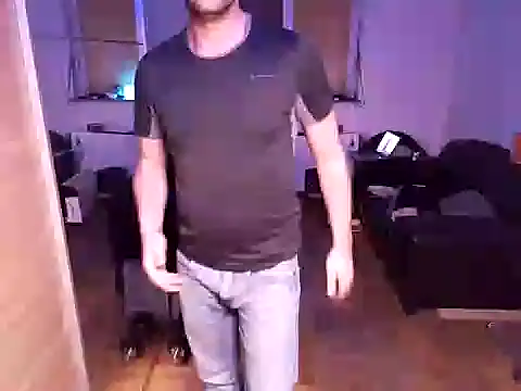 Snapshot of Lucas1andOnly4Girl chatting on 01-26-25, 08:13 Lucas1andOnly4Girl online show from 01-26-25, 08:13