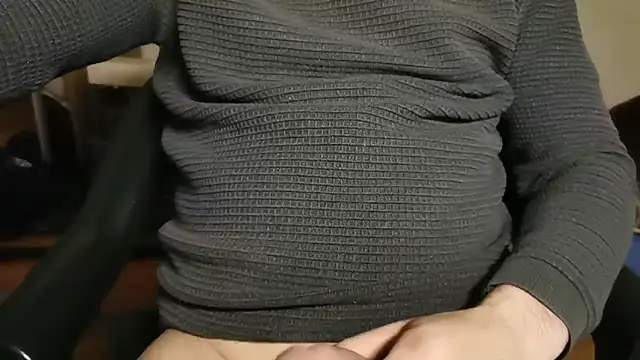 Snapshot of Lucas1andOnly4Girl chatting on 11-27-25, 12:24 Lucas1andOnly4Girl online show from 11-27-25, 12:24