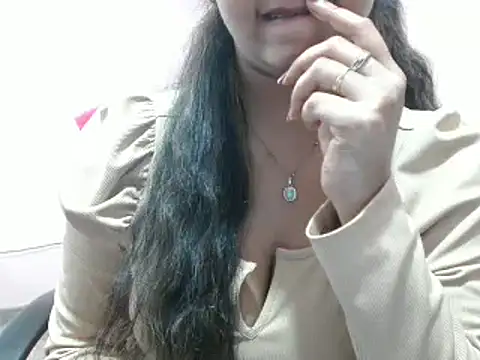 LovingPihu online show from 03-06-25, 11:58