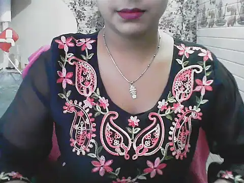 LovingPihu online show from 05-30-26, 05:26