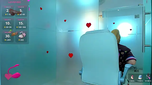 Snapshot of sassy_madeline chatting on 01-29-25, 10:48 sassy madeline online show from 01-29-25, 10:48