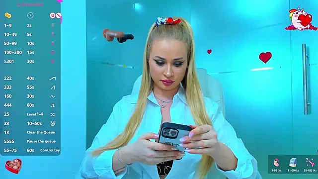 Snapshot of sassy_madeline chatting on 02-26-25, 08:54 sassy madeline online show from 02-26-25, 08:54