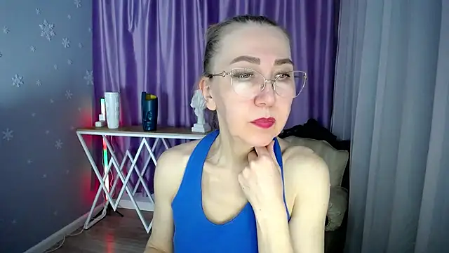 Snapshot of queen_a_n_i chatting on 02-24-25, 06:38 queen a n i online show from 02-24-25, 06:38