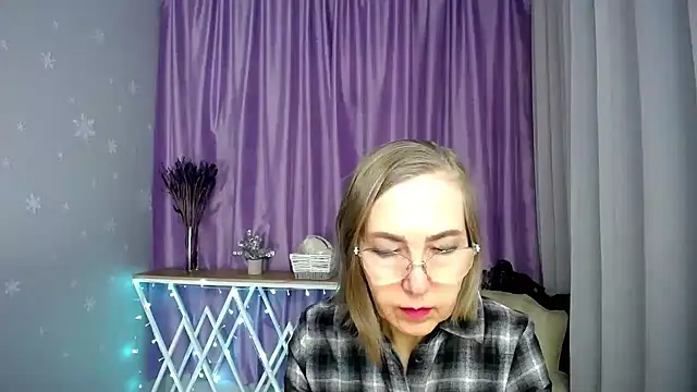 queen a n i online show from 04-21-26, 10:43