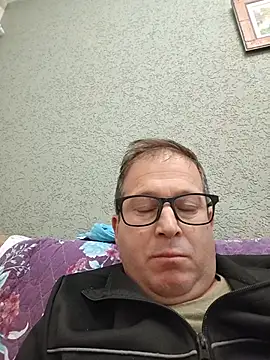 Snapshot of tavio1 chatting on 06-07-26, 12:59 tavio1 online show from 06-07-26, 12:59