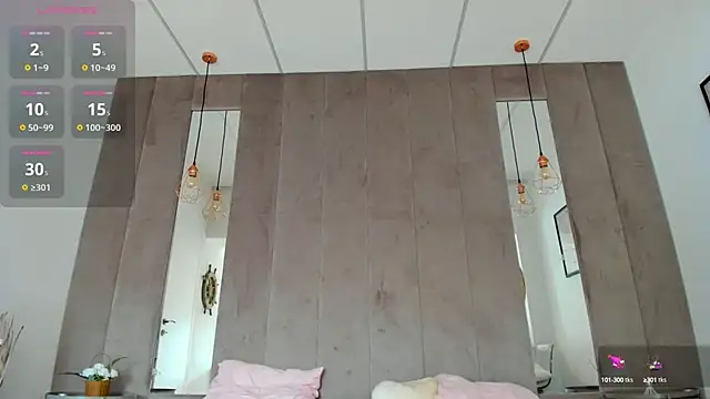 Snapshot of Naila18 chatting on 10-01-25, 06:52 Naila18 online show from 10-01-25, 06:52