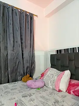 Snapshot of kem_hott chatting on 11-29-25, 07:11 kem hott online show from 11-29-25, 07:11