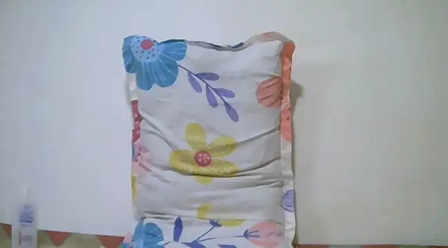 Snapshot of h0ney_lips chatting on 01-13-25, 06:49 h0ney lips online show from 01-13-25, 06:49