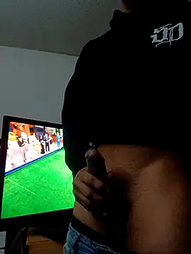 Snapshot of Torresmor chatting on 02-18-26, 02:40 Torresmor online show from 02-18-26, 02:40